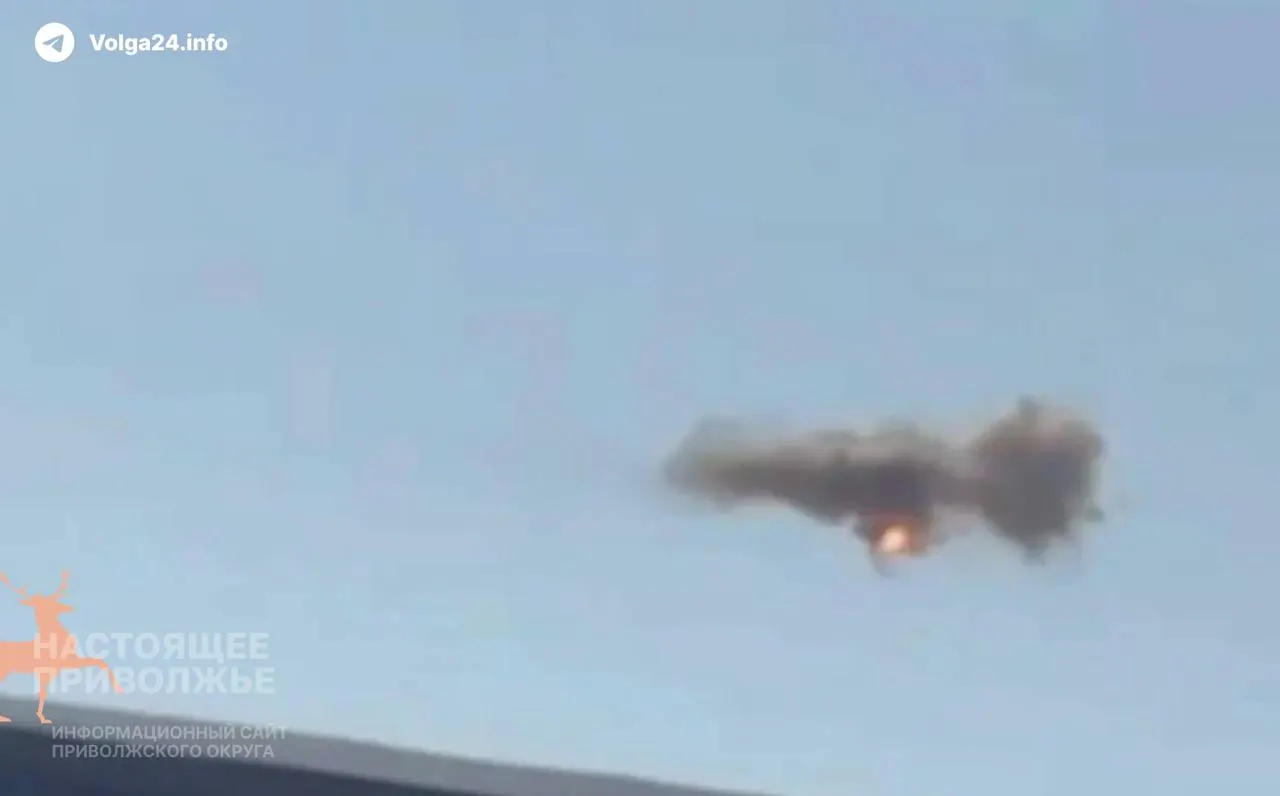 8 июня над Нижегородской областью ПВО сбили беспилотник; из‑за авиационной угрозы региональный аэропорт с утра работал в ограниченном режиме, часть рейсов задержаны или выполнялись по специальному согласованию.
