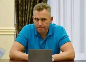 Совет Европейского союза ввёл дополнительные ограничительные меры против более 80 физических и юридических лиц. В числе попавших под санкции — бывший детский омбудсмен Павел Астахов и генпрокурор Александр Гуцан; в список также включены ряд журналистов и блогеров.