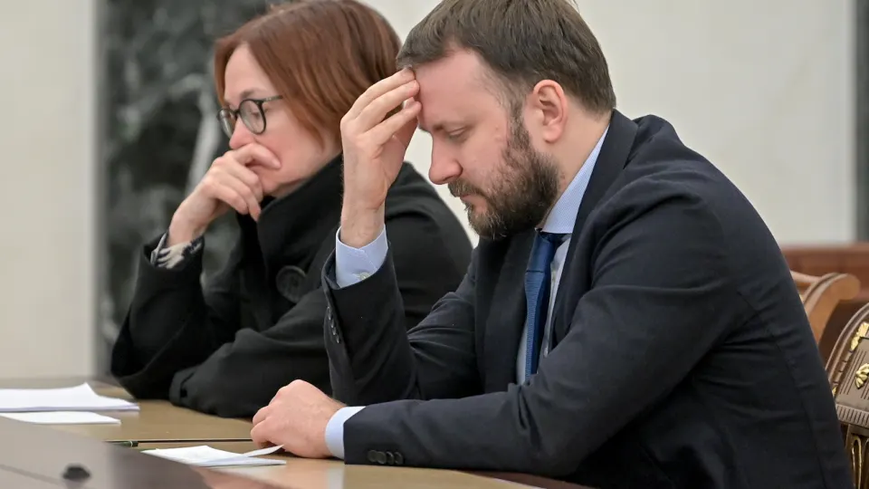 Кремлём рассматривают возможных преемников главы Центробанка и варианты перераспределения полномочий регулятора на фоне слухов о смене руководства; обсуждаются также смещение акцента с контроля инфляции и ограничение роли «мегарегулятора».