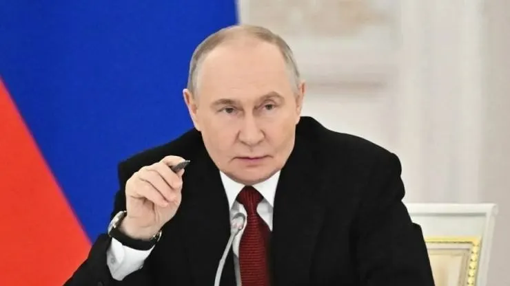 Президент подписал указ о передаче долей Nestlé Кубань и Nestlé Россия во временное управление «Л.Е.В. Менеджмент», а также активов логистики и розничной сети.