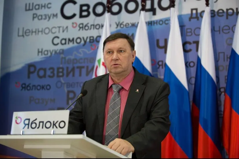 Последний законный день снятия кандидатов стал поводом для серии судебных разбирательств и арестов представителей оппозиции в Москве и Екатеринбурге.