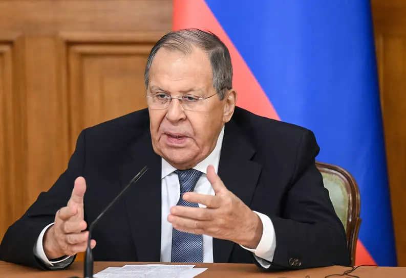 Глава МИД заявил, что информационная война вокруг спецоперации в Украине продолжится и усилится.
