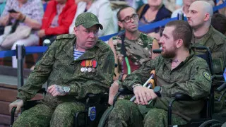 Министр здравоохранения заявил, что с середины 2023 года помощь психологов и психиатров получили сотни тысяч участников боевых действий, по стране открыто тысячи специализированных кабинетов и запущены новые формы сопровождения.