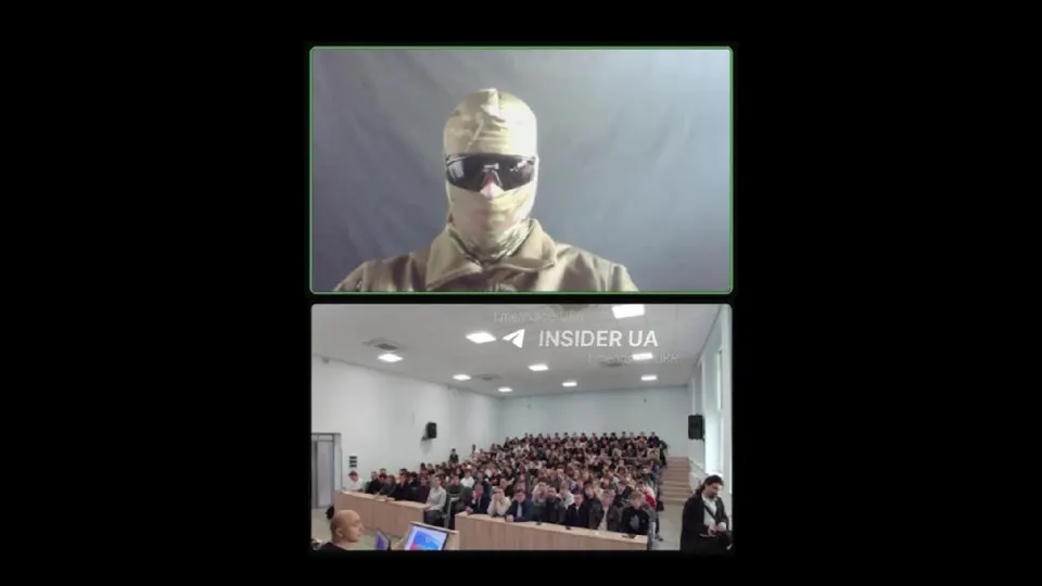 Украинский военнослужащий подключился к закрытой онлайн-конференции российского вуза, где военные и руководство агитировали студентов подписывать контракты с Минобороны РФ для участия в войне против Украины, и предупредил их о смертельных последствиях такого решения.