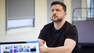 Президент Украины Владимир Зеленский считает, что усиление блокировок интернета и ограничение доступа к мессенджерам в России связано с подготовкой к масштабной мобилизации и новому наступлению, а также не исключил возможную операцию против одной из стран Балтии для проверки реакции НАТО.