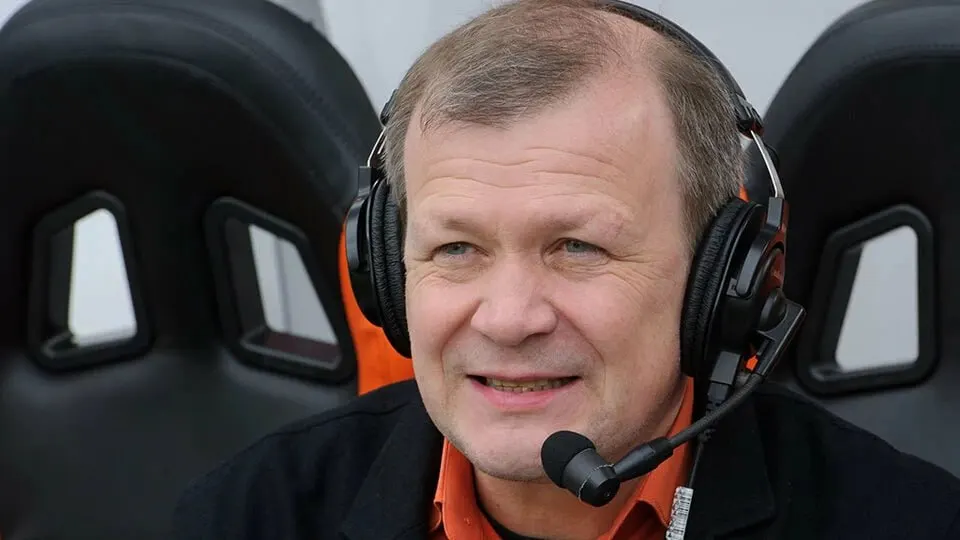 В Таганский суд Москвы поступил административный материал в отношении спортивного комментатора Алексея Шмурнова по статье об участии в деятельности «нежелательной организации». Ему грозит штраф, дата заседания пока не назначена.