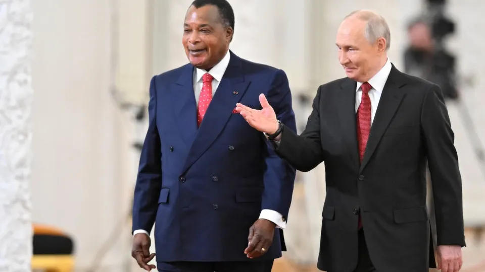 На встрече с президентом Конго обсуждались перспективные направления сотрудничества — от геологоразведки до сельского хозяйства. Ранее Москва списывала часть задолженностей африканских стран.