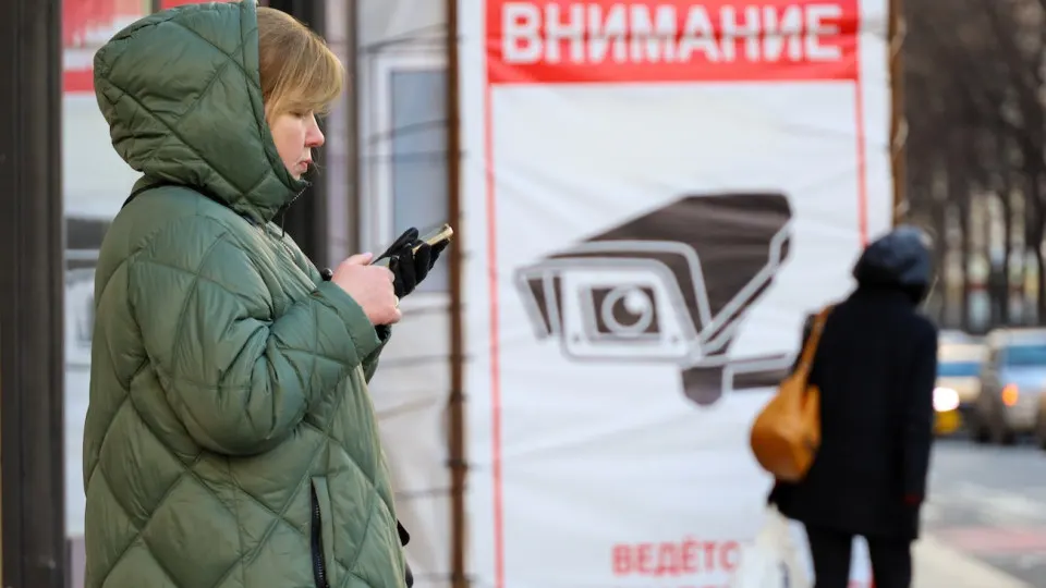 Опросы показывают резкий рост тревожных настроений в российском обществе на фоне затяжной войны, блокировок онлайн‑сервисов и ухудшения экономической ситуации.