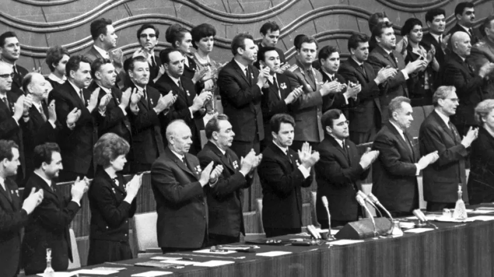 Максим Орешкин заявил, что автоматизация и тотальная цифровизация экономических отношений фактически возрождают элементы плановой экономики; в качестве примера он привел работу цифровых сервисов такси.