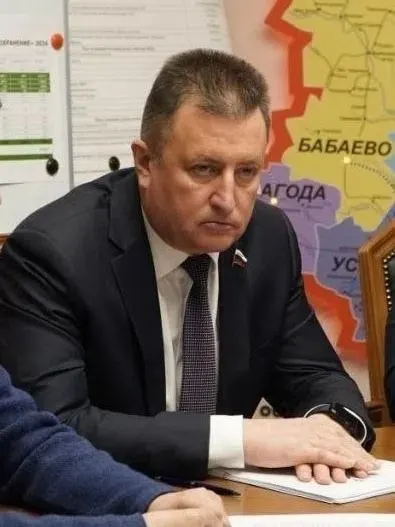 Законопроект позволяет муниципальным чиновникам повышать тарифы на содержание и ремонт жилья; на общих собраниях жильцы смогут голосовать только за увеличение, снизить плату ниже регионального минимума станет нельзя.