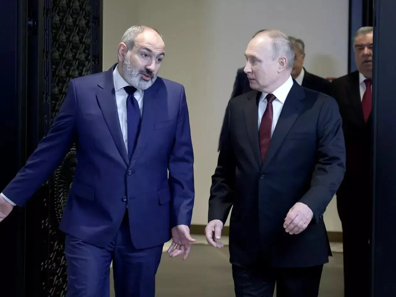 Премьер-министр заявил, что Ереван не вводит антироссийских санкций и одновременно не будет помогать в их обходе, ссылаясь на уязвимость экономики страны.
