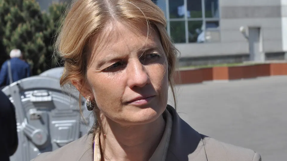 Основательница «Лаборатории Касперского» выступила с резкой критикой в адрес Второй службы ФСБ, которая теперь курирует блокировки в рунете; собеседники сомневаются, что её инициативы приведут к изменениям.