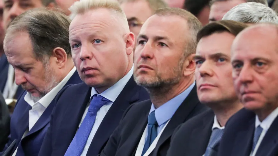 Крупная бизнес‑ассоциация предлагает запретить публикацию судебных актов и сведений об участниках по антисанкционным искам. Инициатива поддержана Минюстом, но вызывает возражения Минэкономразвития из‑за риска ухудшения инвестиционного климата.