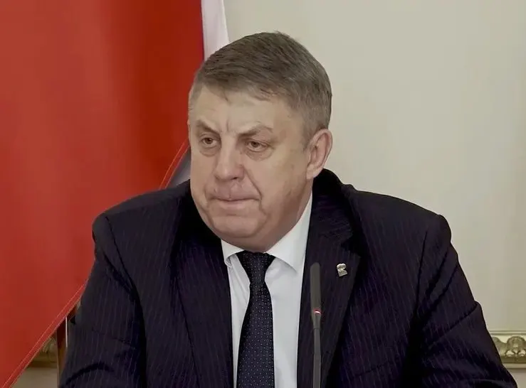 Александр Богомаз ушёл в отставку 13 мая. На следующий день ЦИК утвердил его назначение депутатом Госдумы от «Единой России». Параллельно покинул пост и губернатор Белгородской области Вячеслав Гладков.