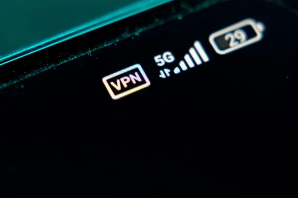 Cloudflare Radar снял пометку «шпионское программное обеспечение» с доменов max.ru и web.max.ru мессенджера «Макс». Ранее метку поставили 30 апреля; в пресс‑службе мессенджера связывали это с неверной интерпретацией заголовков веб‑аналитики.