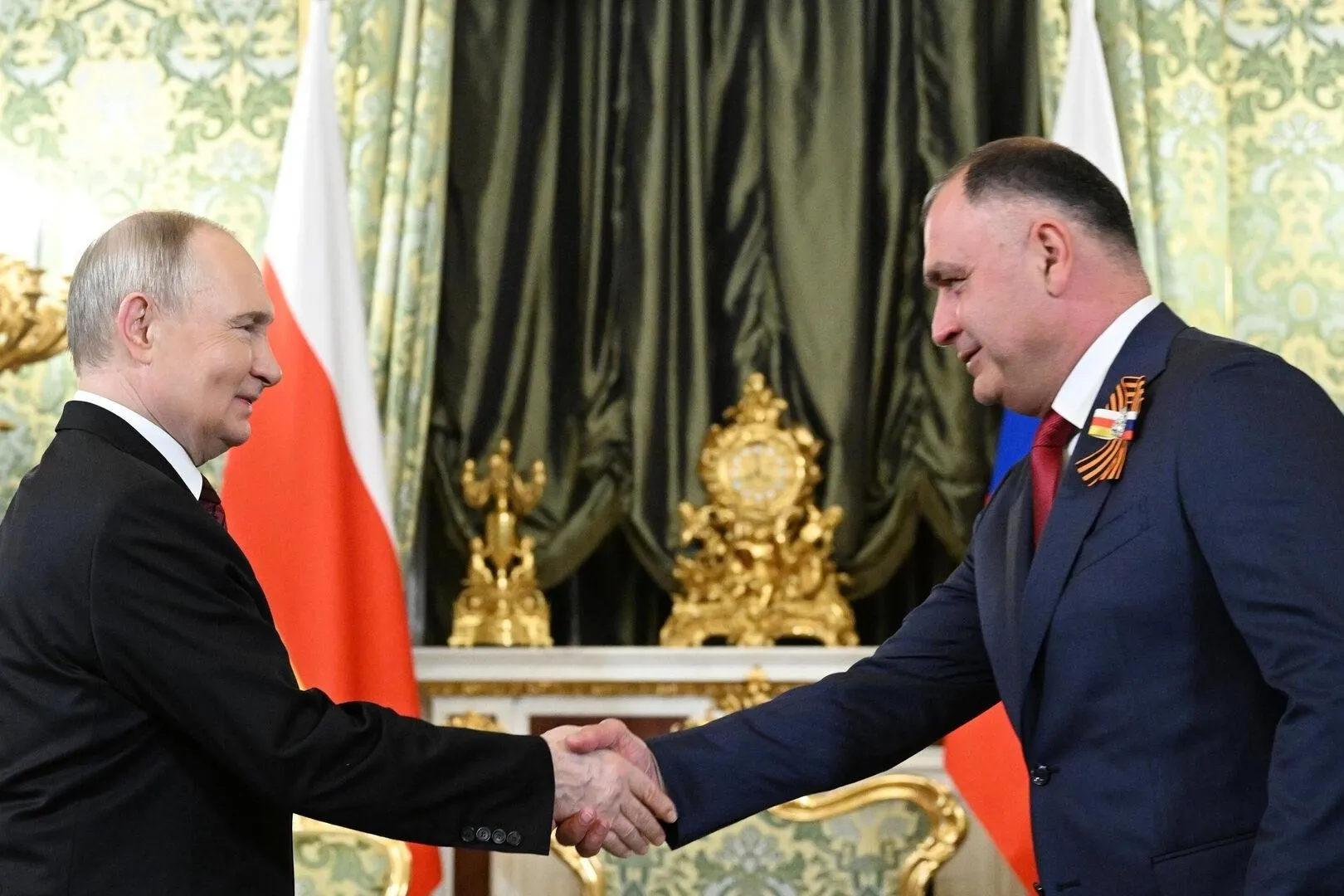 Президент направил в нижнюю палату парламента документ о ратификации соглашения, которое предполагает сближение законодательства, координацию внешней и оборонной политики, создание единого экономического пространства и интеграцию инфраструктур России и Южной Осетии.