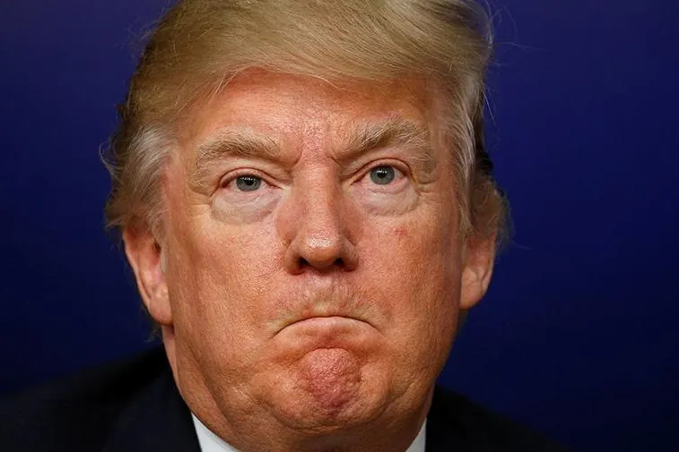 Президент США Дональд Трамп отверг ответ Ирана на американский план урегулирования, после чего цены на нефть выросли примерно на 3%. Стороны продолжают обмениваться условиями — от отмены санкций до вывоза обогащённого урана.