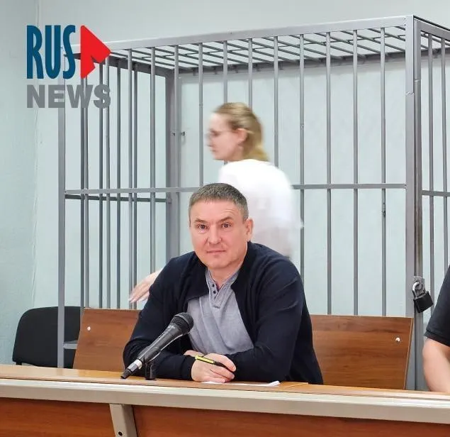 Суд отклонил иск правозащитника Алексея Соколова: в карцере заключённым выдаются бумага и ручка на полтора часа в день, что, по словам юриста, недостаточно для подготовки к защите.