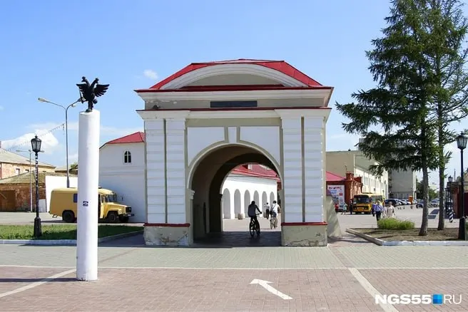 Праздничные мероприятия по случаю 400‑летия освоения Омского Прииртышья запланированы на 2028 год. Власти рекомендовано участвовать в подготовке празднований, подробный план пока не опубликован.