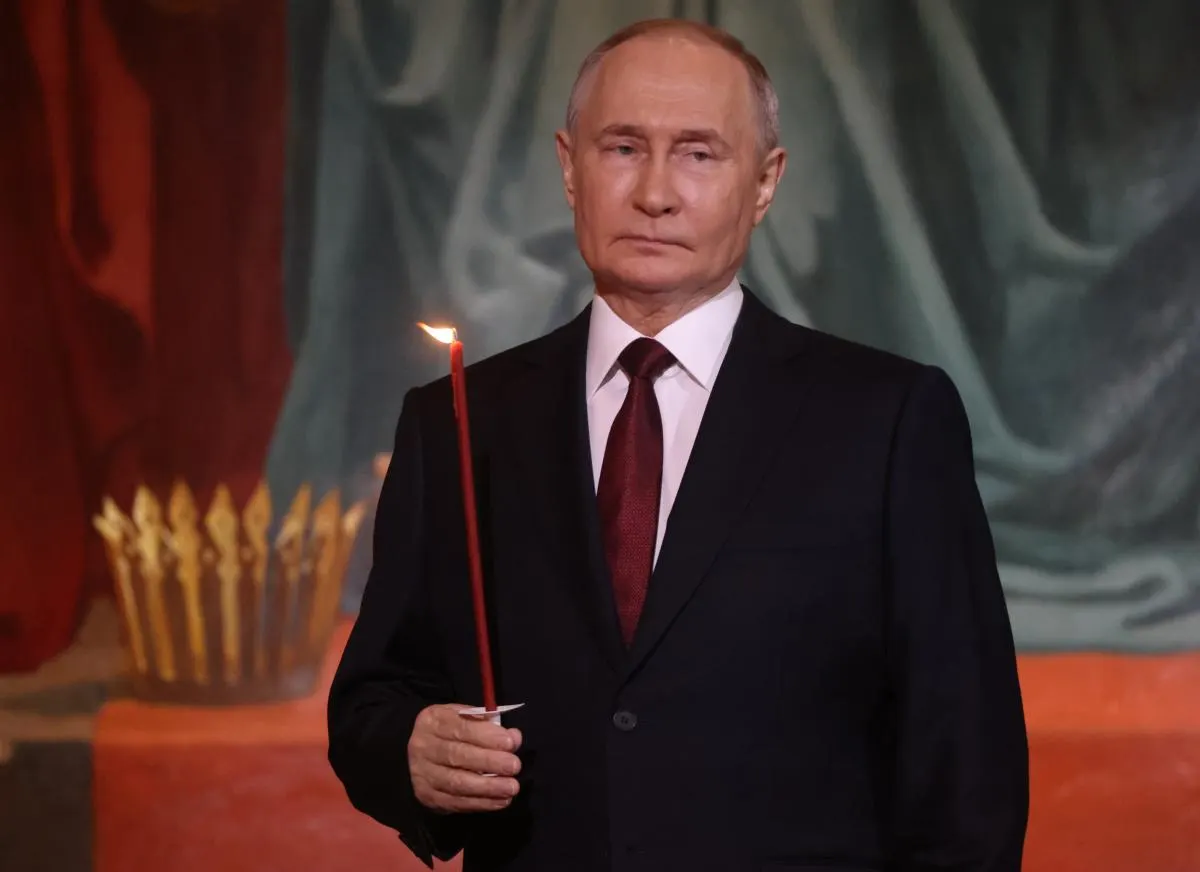 Комбинация внешнего давления, внутренних волнений и потери поддержки извне может привести к быстрой смене власти. Рассматриваются варианты от убийства до показательного процесса, а также риск внутреннего конфликта между силовыми структурами.