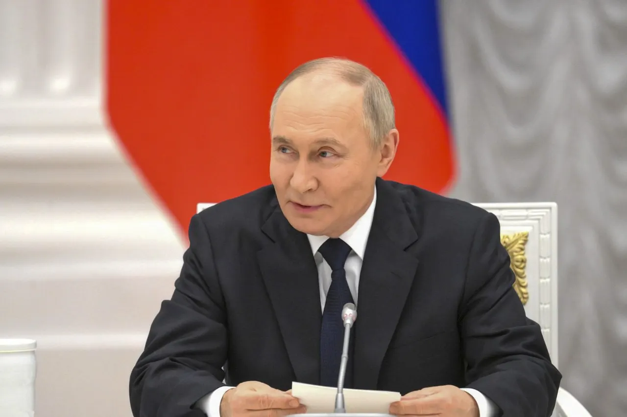 Президент заявил, что Россия способна «сровнять с землёй» тех, кто попытается атаковать российские базы в Калининградской области. Заявление прозвучало в ответ на слова министра иностранных дел Литвы.