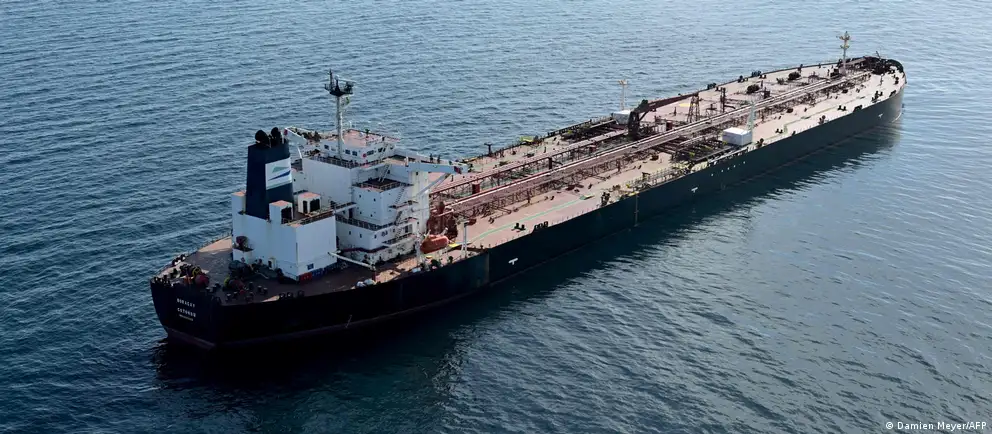 Киев направил в IMO письмо с предложением считать танкеры, перевозящие нефть и газ из России, законными целями из‑за их роли в формировании бюджетных доходов и финансировании военных действий.