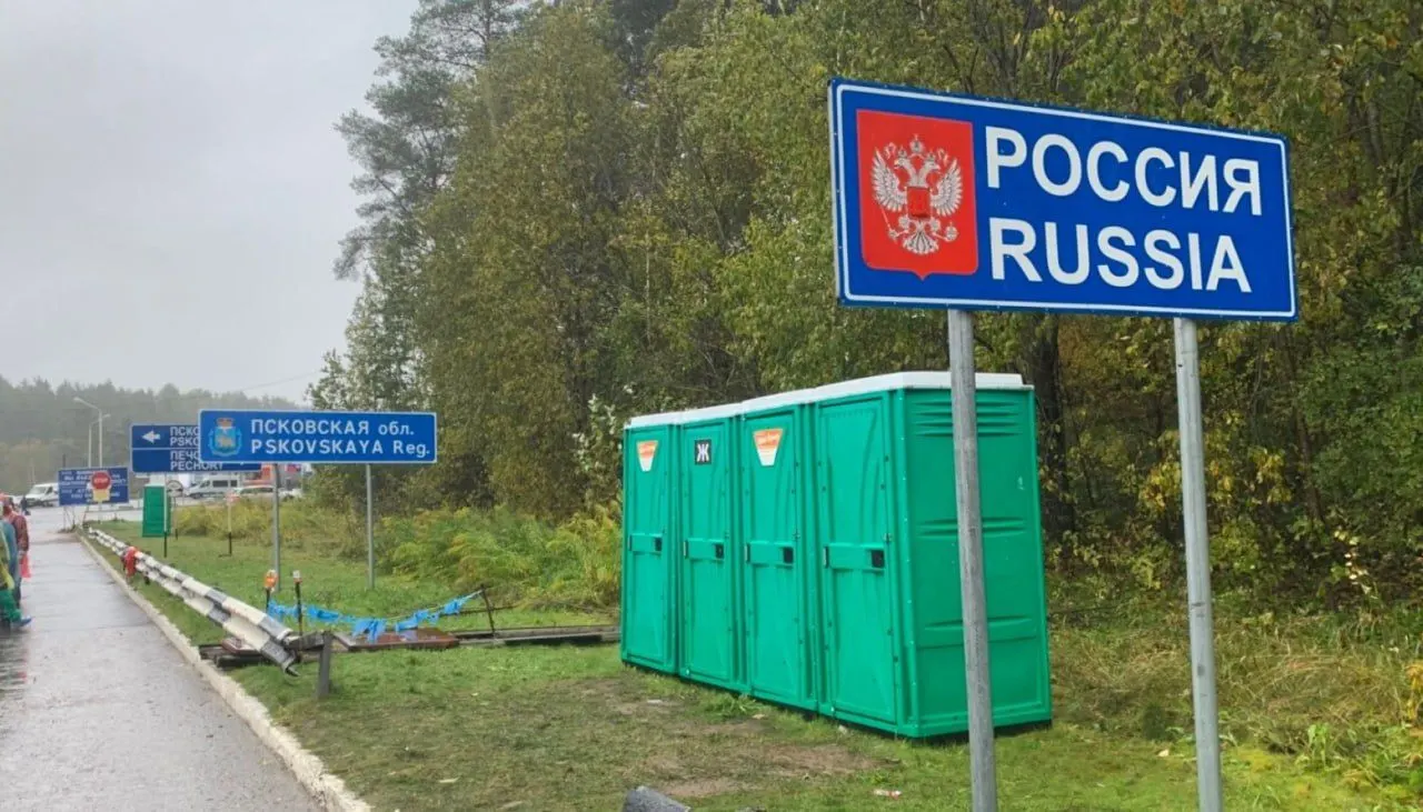 В 21-м пакете санкций предлагается полный визовый запрет для тех, кто служил в российских вооружённых силах или прокси‑группах с начала полномасштабного вторжения. Остаются вопросы о критериях включения в списки, а также о применении ограничений к срочникам и дезертирам.