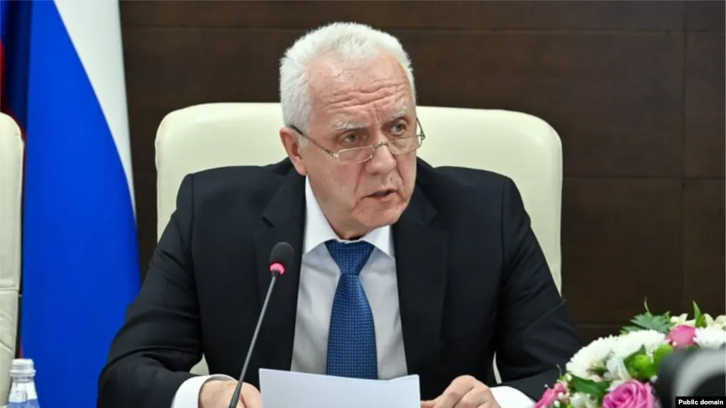 Евросоюз включил в обновлённый перечень более 80 физических и юридических лиц, среди которых генпрокурор Александр Гуцан, митрополит Тихон, экс-омбудсмен Павел Астахов и Президентский фонд культурных инициатив.