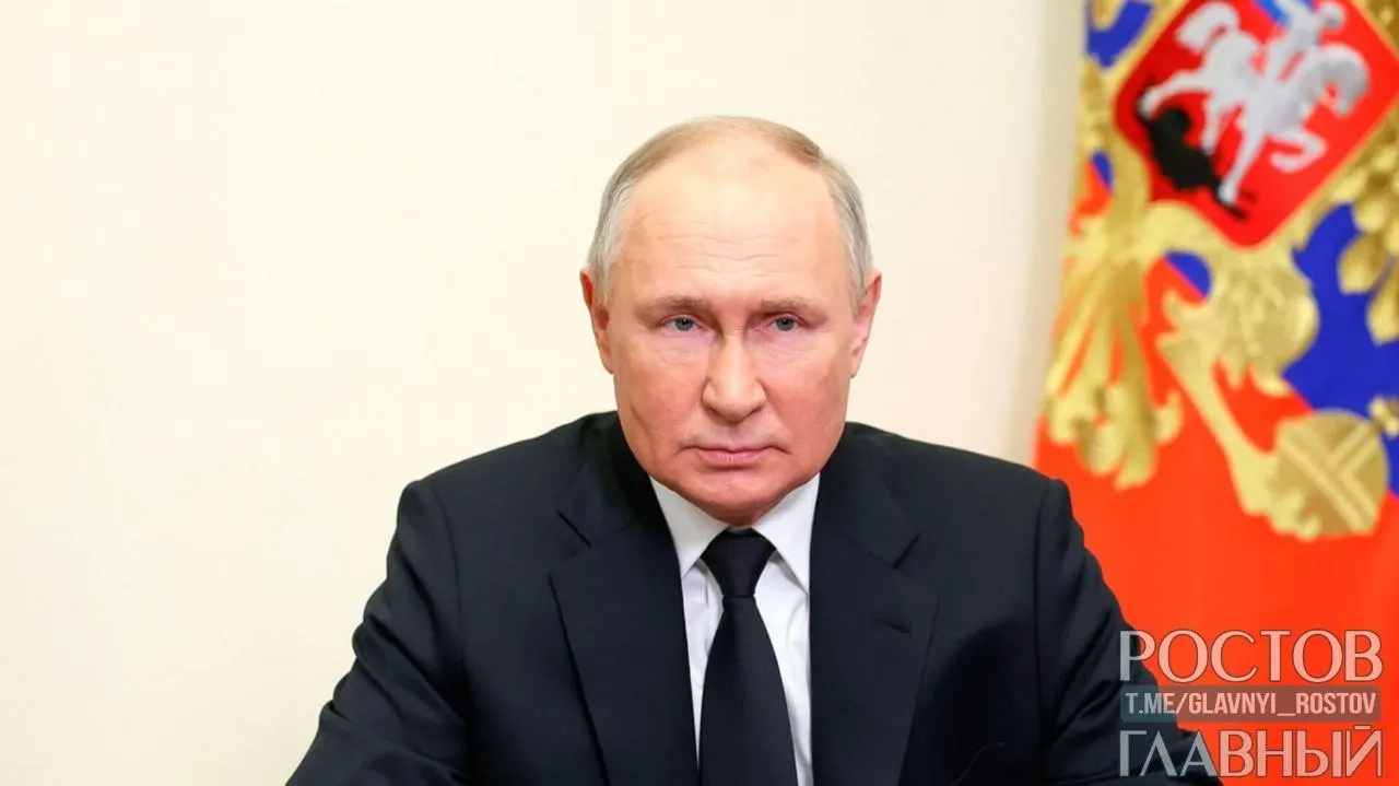 Президент дал указание правительству и ФСБ сохранить доступ к медицинским сервисам, «Госуслугам» и платёжным системам даже в дни возможных ограничений.