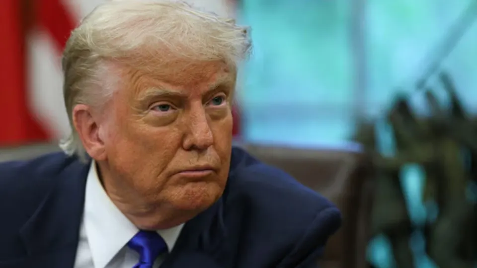 На саммите G7 президент США пообещал усилить давление на Россию и помочь Украине при условии, что европейские союзники помогут с разминированием Ормузского пролива. Лидеры согласились обсуждать санкции против нефтегазового сектора и нарастить поставки ПВО.