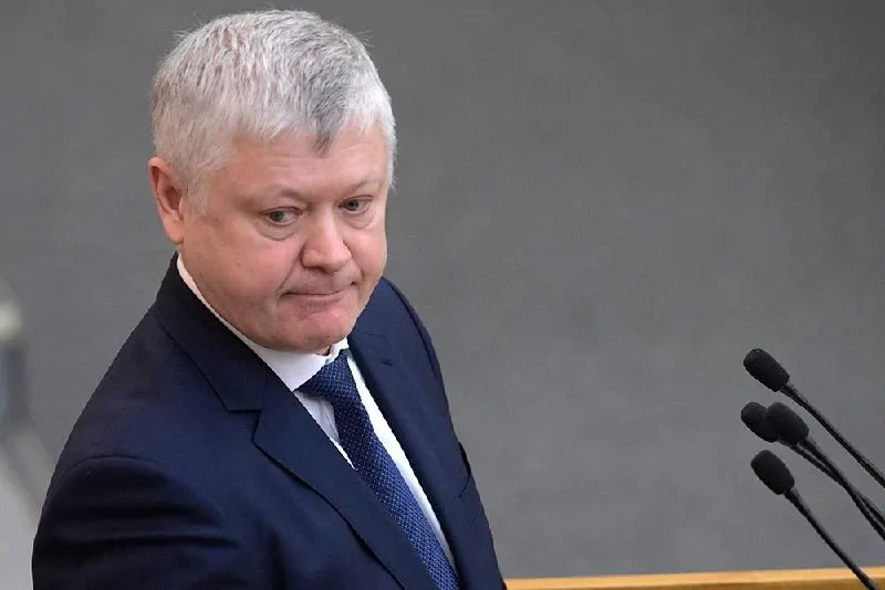 Председатель комитета Госдумы по безопасности Василий Пискарёв сообщил, что из страны вывели более 360 зарубежных структур и приняли 46 законов ради «защиты суверенитета», направленных на противодействие влиянию в образовании, здравоохранении и избирательных процессах.