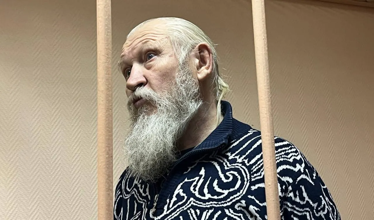 В обновлённый список Росфинмониторинга попал бывший депутат Госдумы Михаил Глущенко, ранее осуждённый за соучастие в убийстве Галины Старовойтовой.