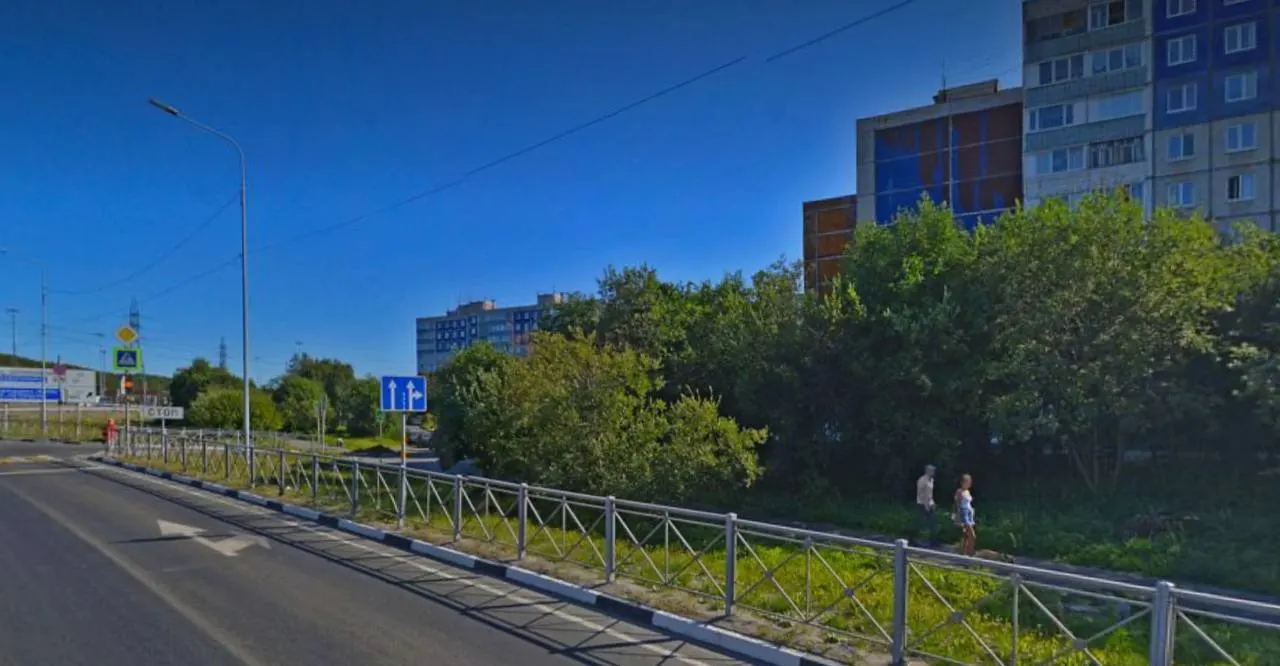 Новый жилой район на улице Шабалина в Мурманске займёт около 74 тыс. кв. м. Строительные работы начнутся в ближайшие 2–3 месяца, одновременно откроют продажи квартир; реализация запланирована в пять этапов.