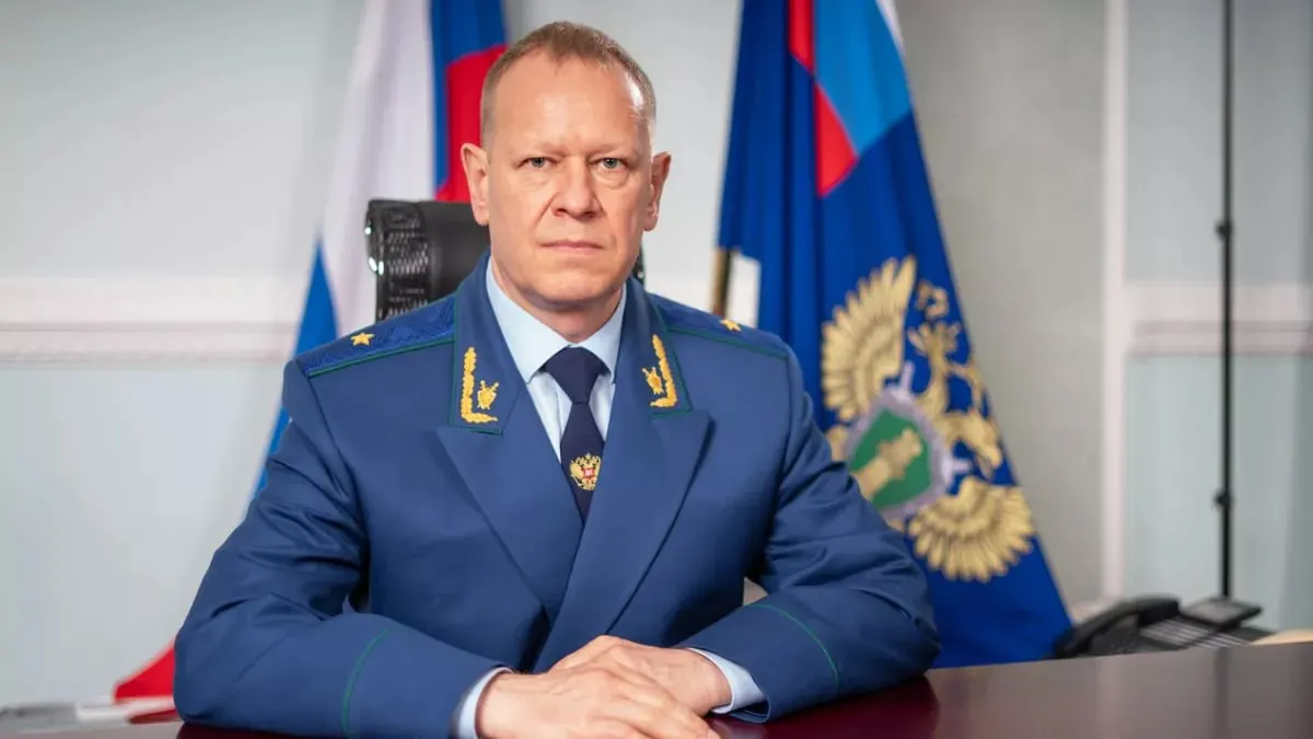 Президент направил кандидатуру Рябова в Совет Федерации для консультаций; сенаторы рассмотрят назначения прокуроров 16 июля, окончательное решение примет президент.