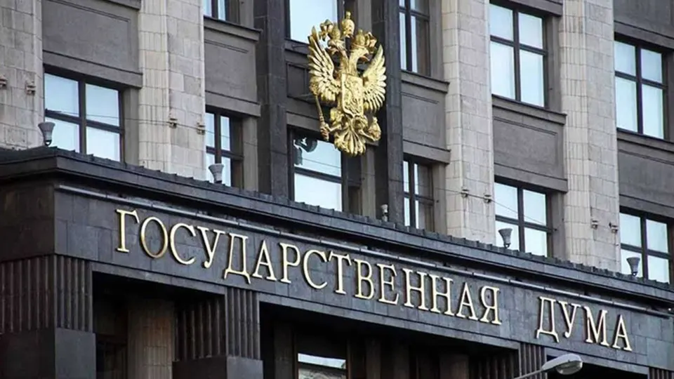 Закон разрешает лишать инвесторов из недружественных стран права на обратный выкуп активов, приобретённых после 22 февраля 2022 года; инициатива позволит новым владельцам или профильным ведомствам через суд добиваться прекращения опциона.