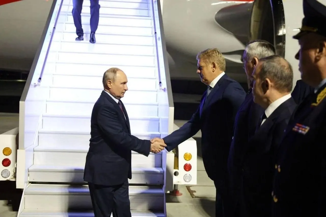 Путин посетил Новосибирск в рамках открытия СКИФа — Сибирского кольцевого источника фотонов.