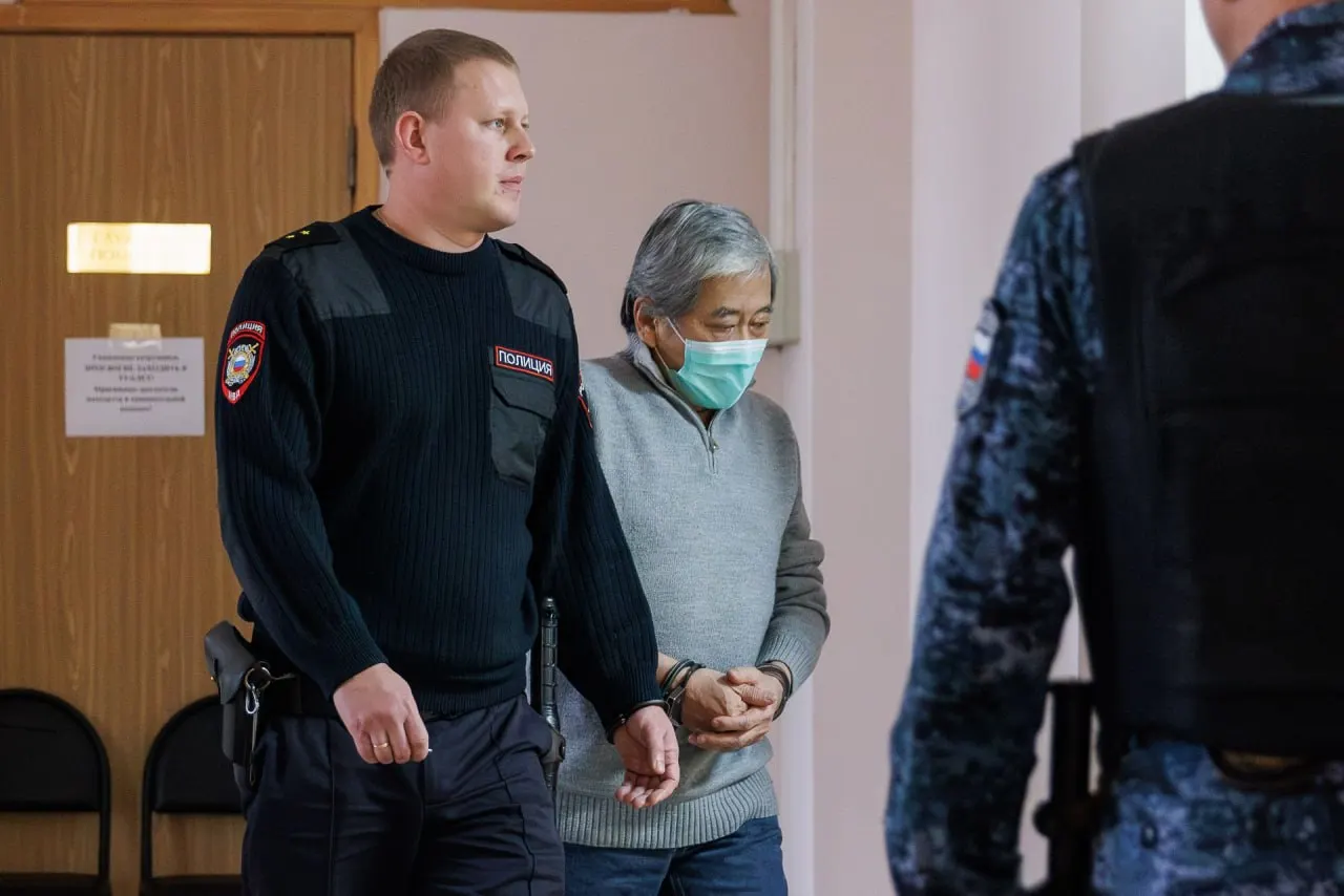 Материалы уголовного дела Александра Пака, осуждённого за смертельное наезд на многодетную мать, поступили в Верховный суд России — дело передано третьему составу уголовной коллегии.
