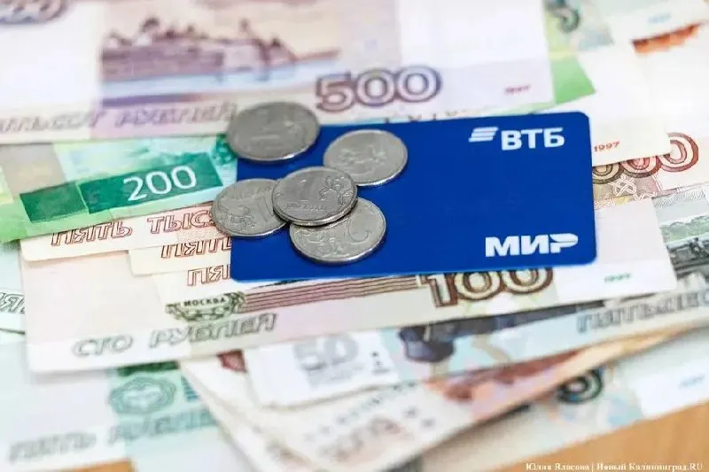 Через две недели в России стартует массовое внедрение цифрового рубля: банки заявляют о полной готовности к запуску новой формы нацвалюты и открытию кошельков.