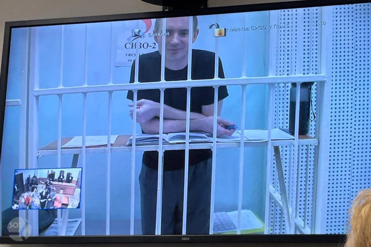 Беспилотники поразили Екатеринбург — разрушения и последствия для региона, помимо этого — политические приговоры, экономические решения и заметки о выборах.