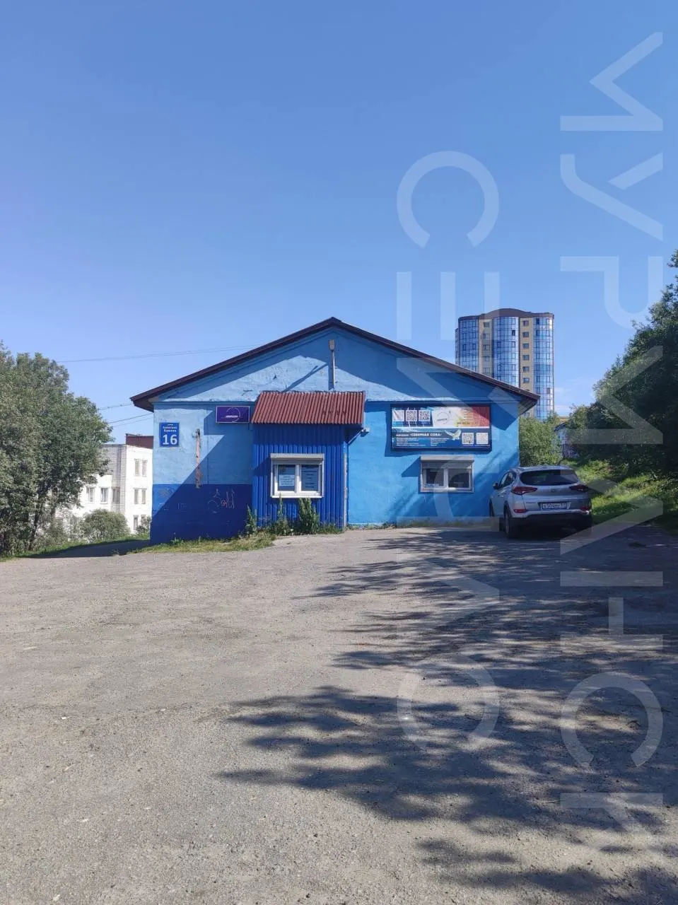В рамках областной адресной программы планируется снос здания бывшей типографии на улице Буркова и благоустройство района вокруг собора в рамках масштабного городского проекта.