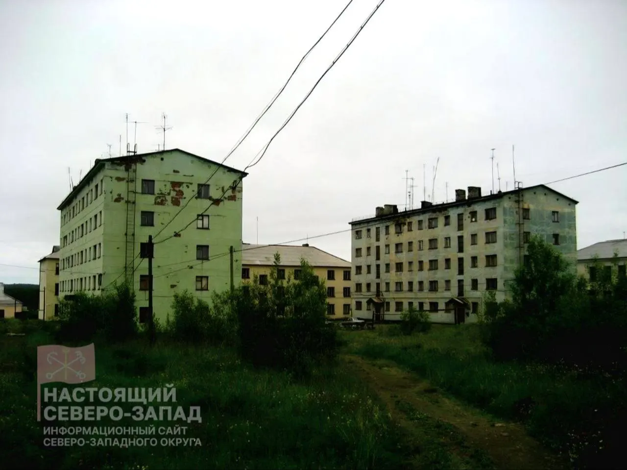 Житель посёлка Песчаный обратился в Следственный комитет с требованием возбудить уголовное дело против губернатора Андрея Чибиса по факту принудительного переселения жителей.