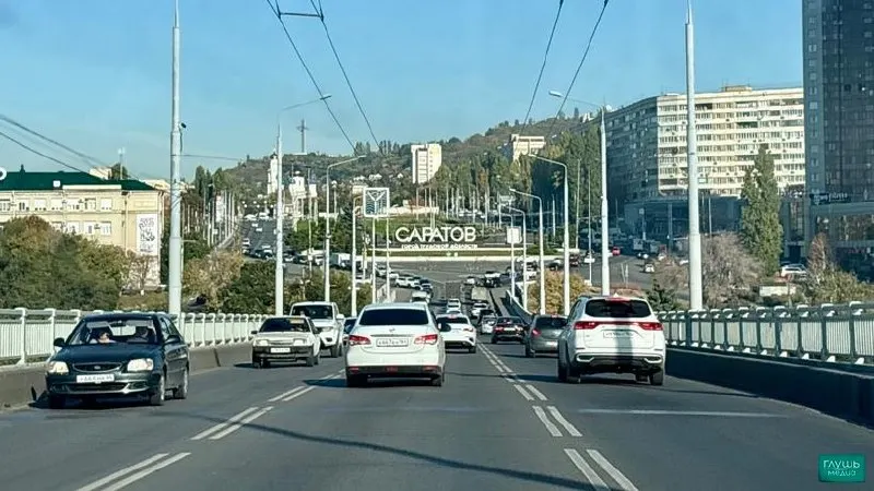За ночь беспилотники перехватывались и уничтожались над множеством регионов. В Рязанской области загорелся дата-центр, часть БПЛА упала над Черным морем.