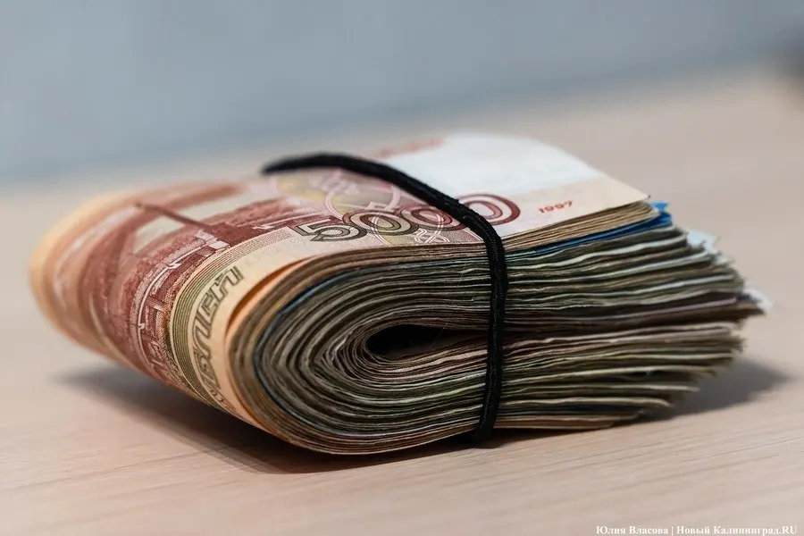 В Калининградской области за год кредитование населения выросло на 24% и достигло 212,8 млрд рублей. Совокупный портфель кредитов — 263,4 млрд рублей, рост — около 10%.