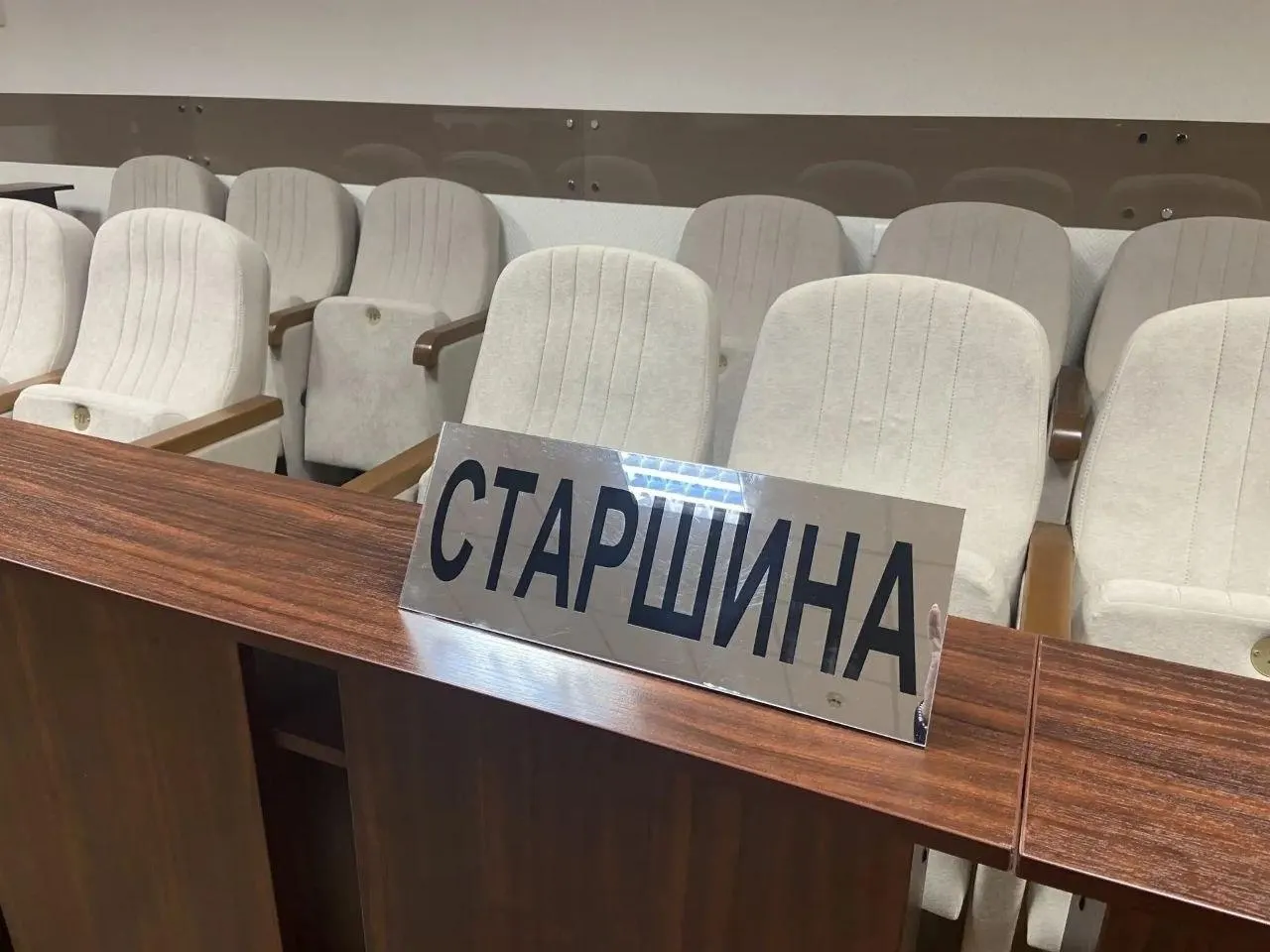 Сокращение числа заседателей и перераспределение функций в совещательной комнате обсуждаются как новая модель суда.