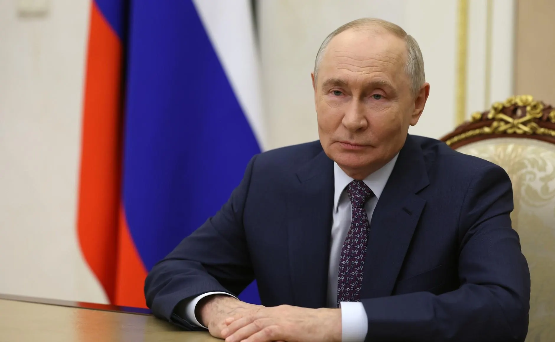 Президент поздравил педагогов страны с профессиональным праздником и подчеркнул важность труда учителей.