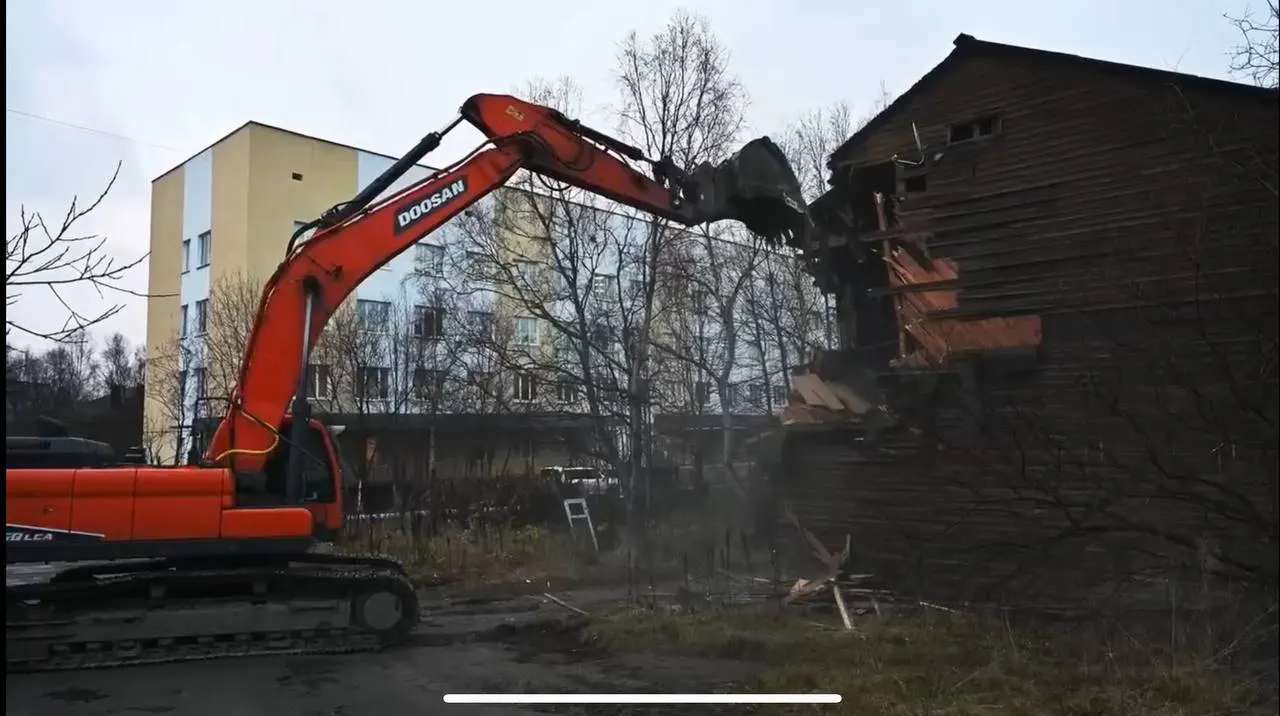 В&nbsp;Мурманске снесён аварийный дом&nbsp;на&nbsp;Первомайской, 12